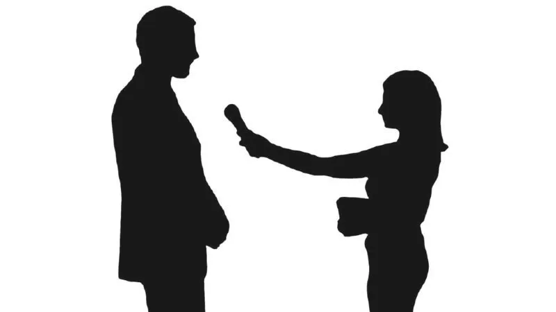 Mediatyzacja polityki: na czym polega i jakie niesie konsekwencje